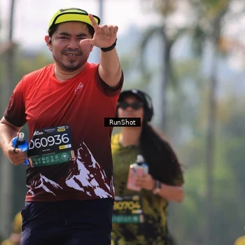 Runner Photo 7060060
