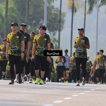 Runner Photo 7060065