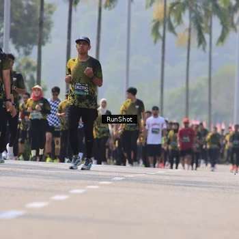 Runner Photo 7060069