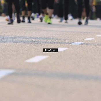 Runner Photo 7060102
