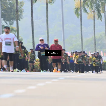Runner Photo 7060116