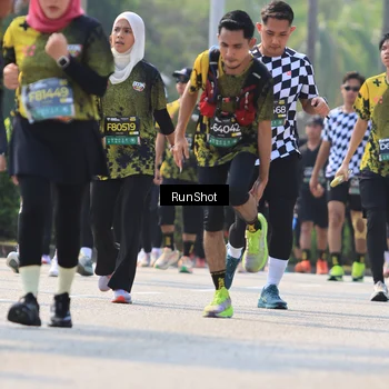 Runner Photo 7060118