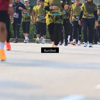 Runner Photo 7060172