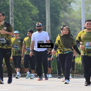 Runner Photo 7060210