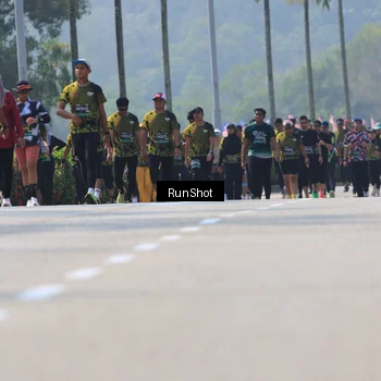 Runner Photo 7060220