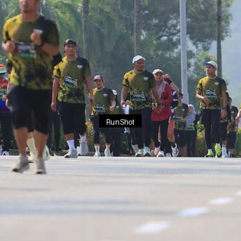 Runner Photo 7060222