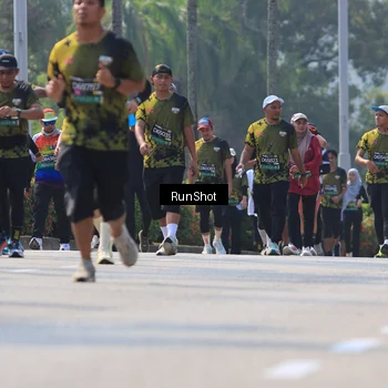 Runner Photo 7060223