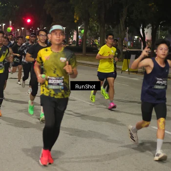 Runner Photo 7060402