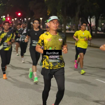 Runner Photo 7060403