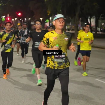 Runner Photo 7060412