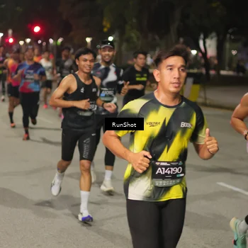 Runner Photo 7060417