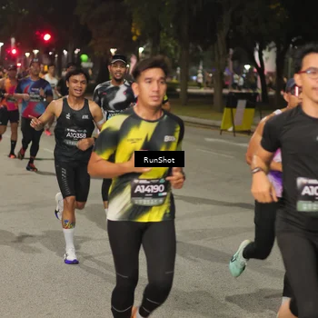 Runner Photo 7060418