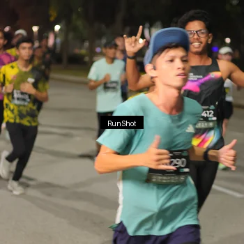Runner Photo 7060488