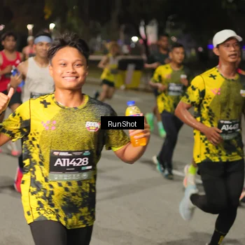 Runner Photo 7060506