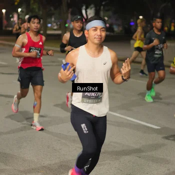 Runner Photo 7060509