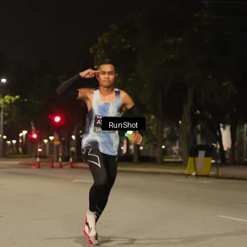 Runner Photo 7060515