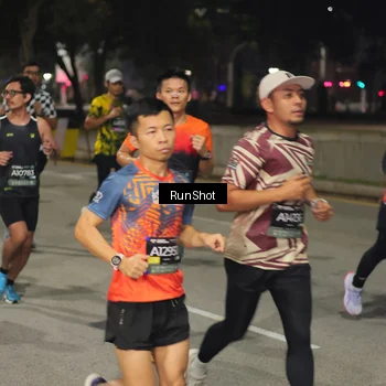 Runner Photo 7060534