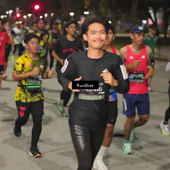 Runner Photo 7060563