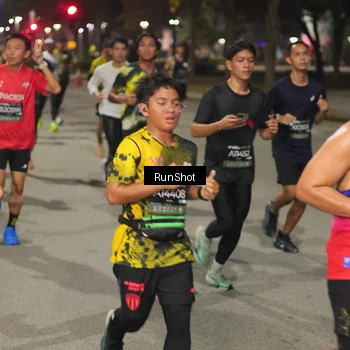 Runner Photo 7060573