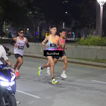Runner Photo 7060613
