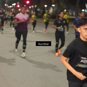 Runner Photo 7060680