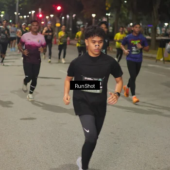 Runner Photo 7060696