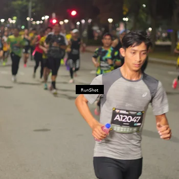 Runner Photo 7060699