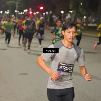 Runner Photo 7060700