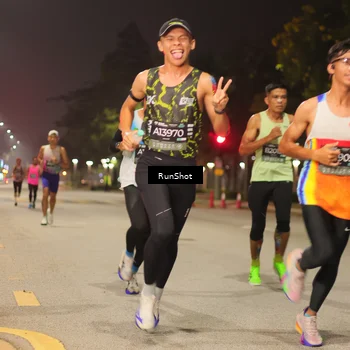 Runner Photo 7060705