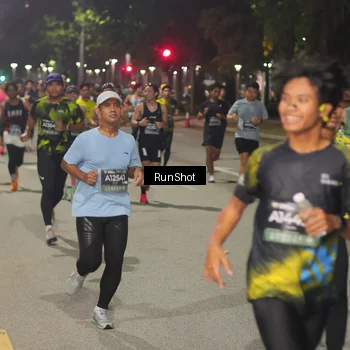 Runner Photo 7060733