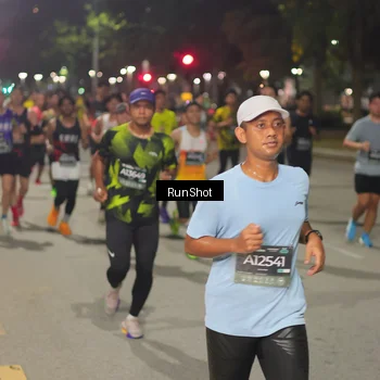 Runner Photo 7060742