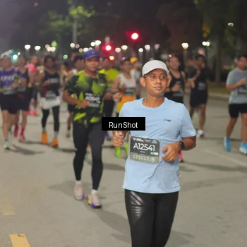 Runner Photo 7060745