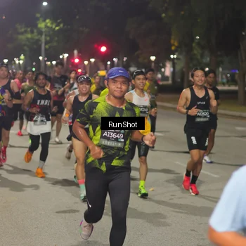 Runner Photo 7060753