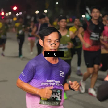 Runner Photo 7060754