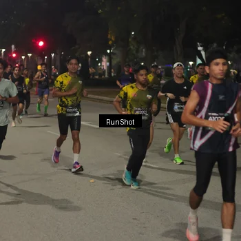 Runner Photo 7060763