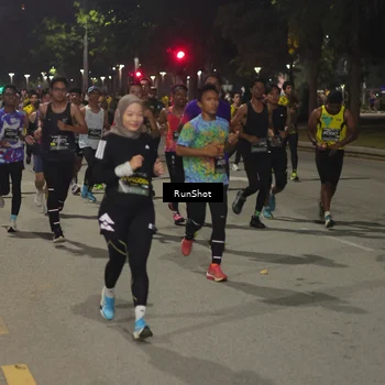 Runner Photo 7060800