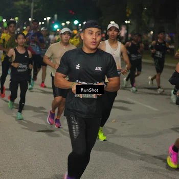 Runner Photo 7060974