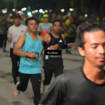 Runner Photo 7061000