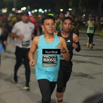 Runner Photo 7061007