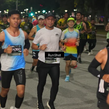 Runner Photo 7061012