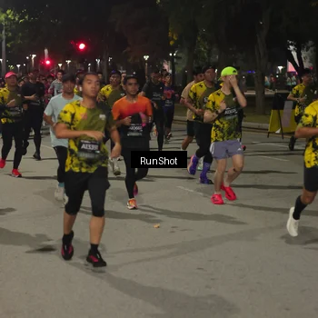 Runner Photo 7061102
