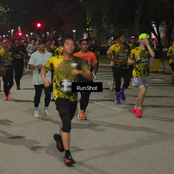 Runner Photo 7061103