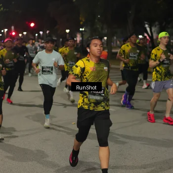 Runner Photo 7061105