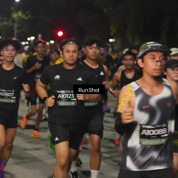 Runner Photo 7061151