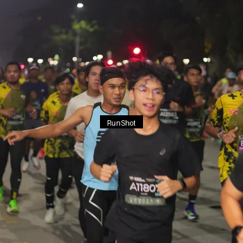 Runner Photo 7061170