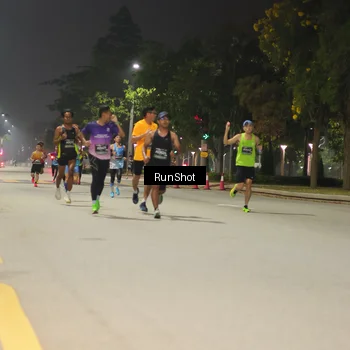 Runner Photo 7061176