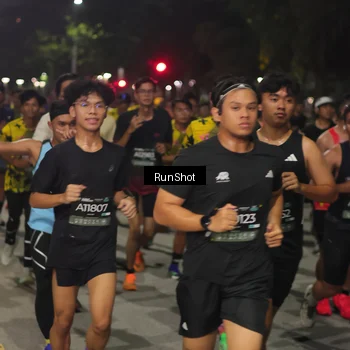 Runner Photo 7061186