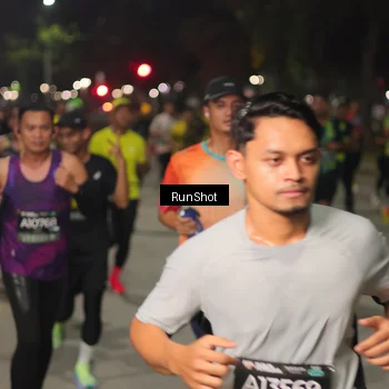 Runner Photo 7061238