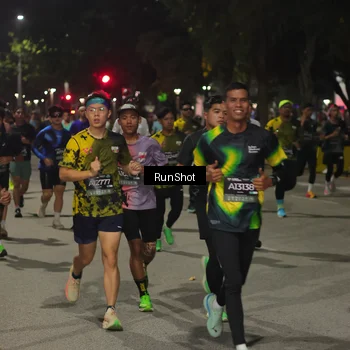 Runner Photo 7061282