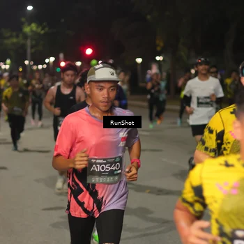 Runner Photo 7061299